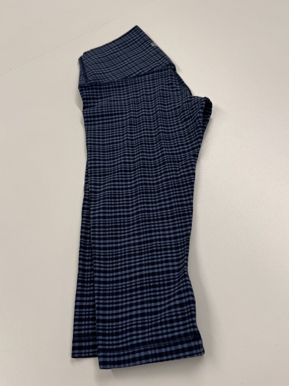 Lululemon - Align High-Rise Crop 17" Leggings: Glow Grid Washed Denim & Black, 4 - Picture 10 of 10